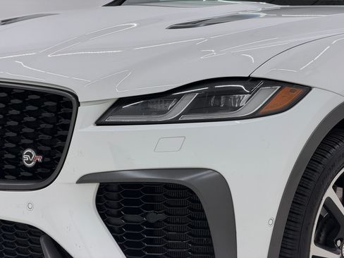Used 2023 Jaguar F-PACE SVR AWD/4WD image 12