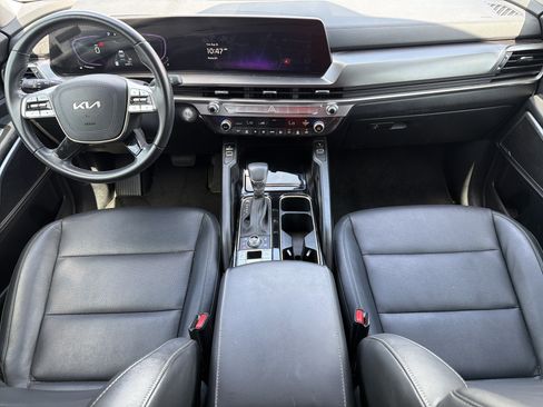 Used 2023 Kia Telluride S AWD/4WD image 3