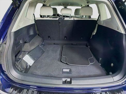 Used 2024 Volkswagen Tiguan SE AWD/4WD image 26