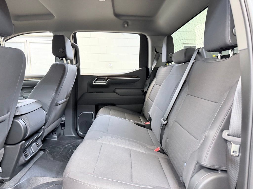 Used 2025 GMC Sierra 1500 SLE AWD/4WD image 21