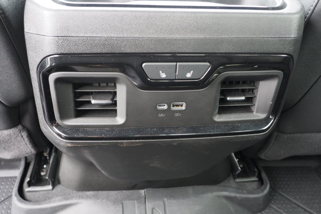 Used 2025 Chevrolet Silverado 2500 ZR2 w/ Technology Package AWD/4WD image 19