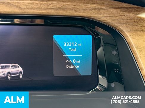 Used 2025 Volkswagen Atlas SE image 33