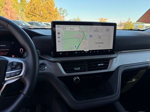 Used 2025 Ford Explorer Active image 20