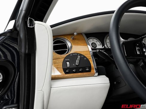 Used 2017 Rolls-Royce Wraith *TWO-TONE INTERIOR * IMMACULAT image 25