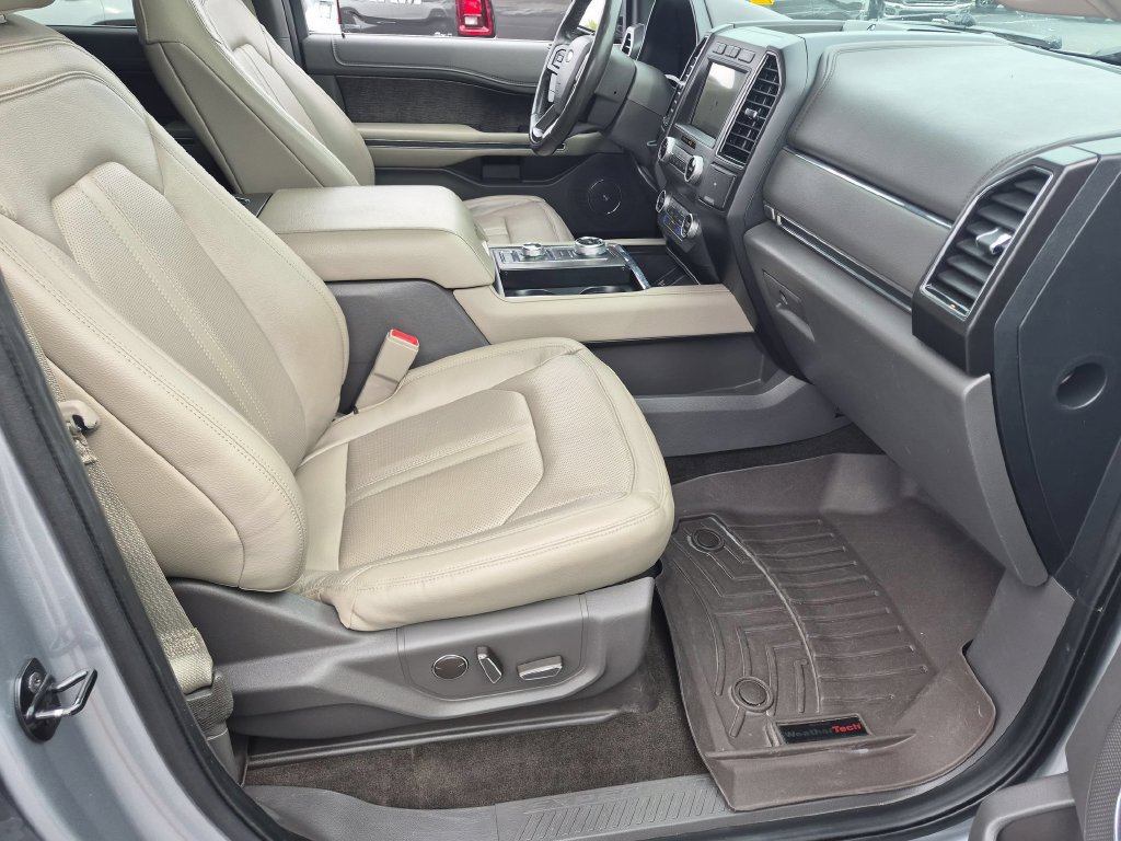 Used 2020 Ford Expedition Limited w/ Equipment Group 301A AWD/4WD image 35