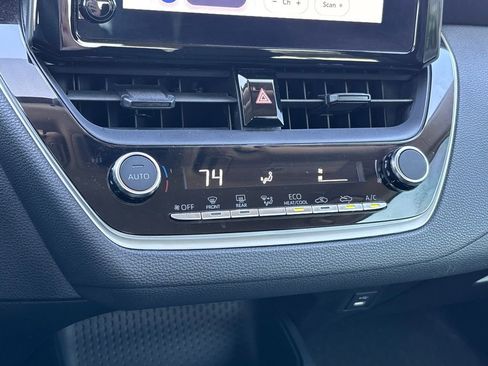 Used 2024 Toyota Corolla LE image 19