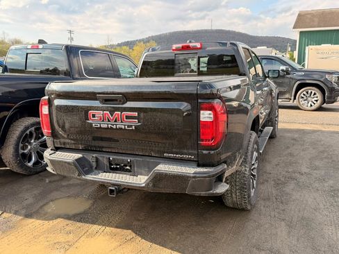 Used 2023 GMC Canyon Denali AWD/4WD image 2