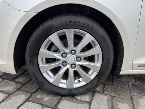 Used 2014 Buick LaCrosse Leather image 13