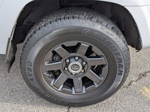 Used 2021 Toyota 4Runner Trail Special Edition AWD/4WD image 14