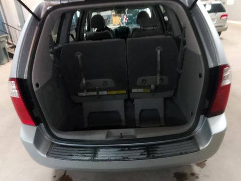 Used 2008 Kia Sedona LX FWD image 25