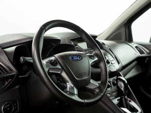 Used 2018 Ford Transit Connect XLT image 17