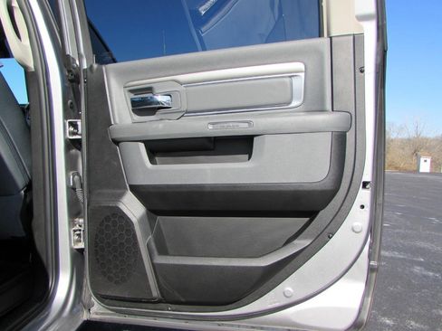 Used 2019 RAM 1500 Classic SLT image 20