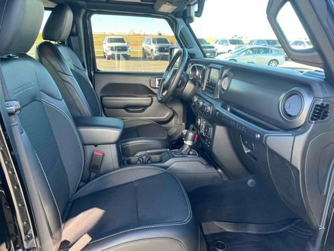 Used 2023 Jeep Wrangler Sport S image 13