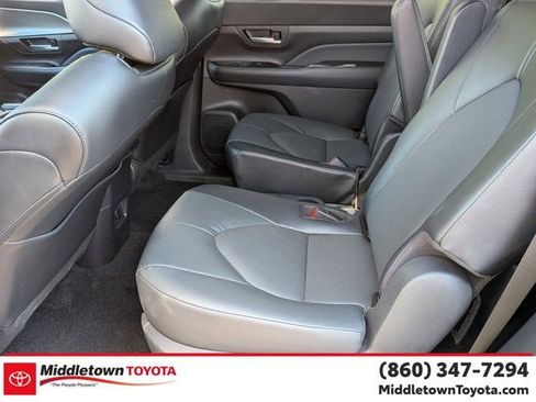 Certified 2024 Toyota Grand Highlander XLE image 33