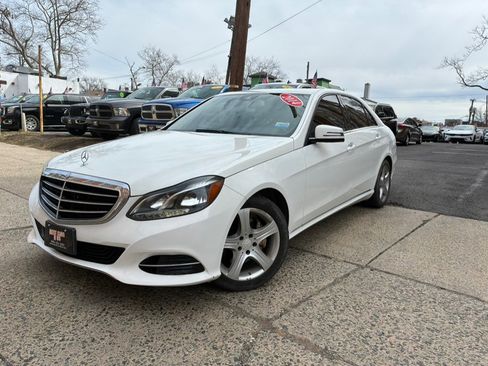 Used 2014 Mercedes-Benz E 350 4MATIC Sedan image 2