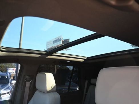 Used 2021 Chevrolet Tahoe Z71 w/ Z71 Signature Package image 21