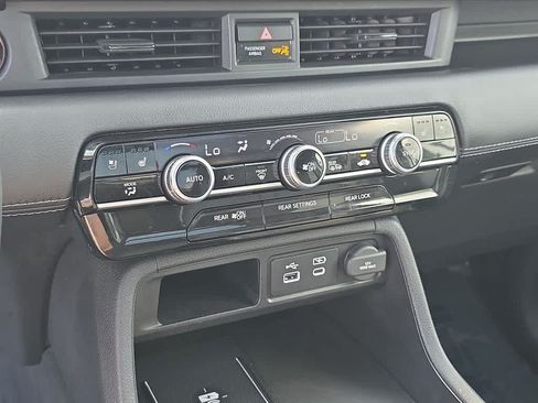 Certified 2025 Honda Pilot Elite image 24
