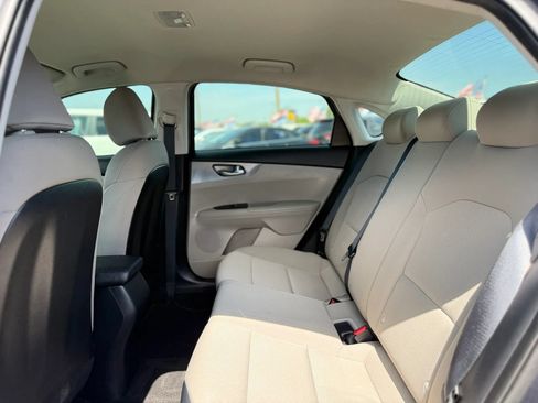 Used 2020 Kia Forte LXS FWD image 20