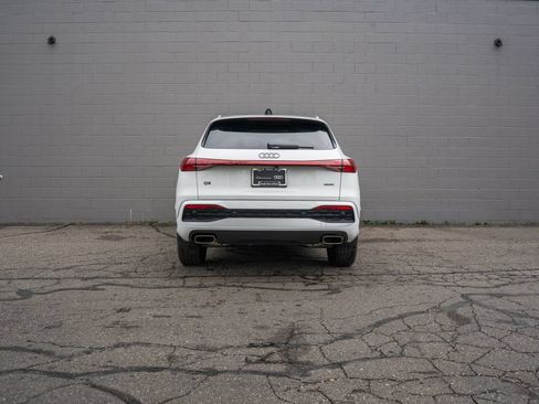 Certified 2025 Audi Q5 Premium w/ Convenience Package AWD/4WD image 6