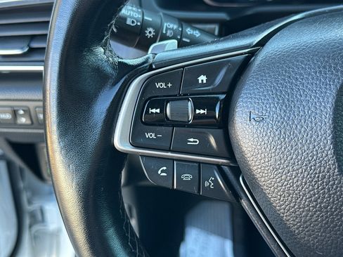 Used 2022 Honda Accord Touring image 25