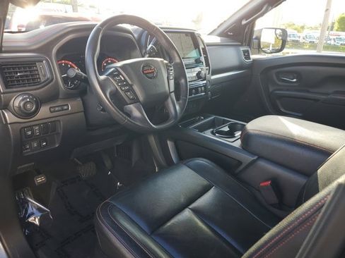 Used 2020 Nissan Titan PRO-4X w/ Pro-4x Convenience Package AWD/4WD image 21