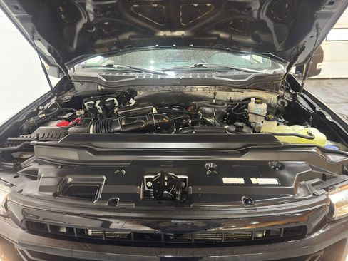 Used 2022 Ford F250 XLT w/ Black Appearance Package image 32