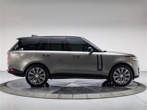 Used 2023 Land Rover Range Rover SE AWD/4WD image 6