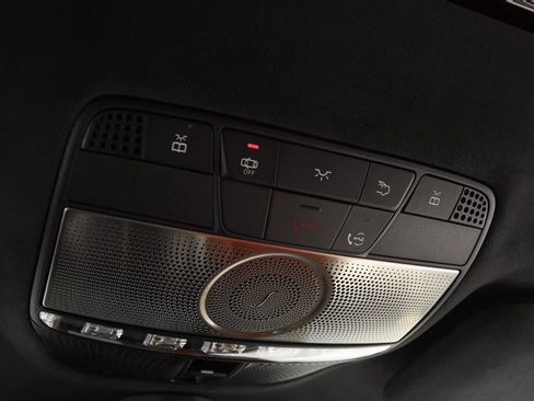 Used 2025 Mercedes-Benz G 550 image 32