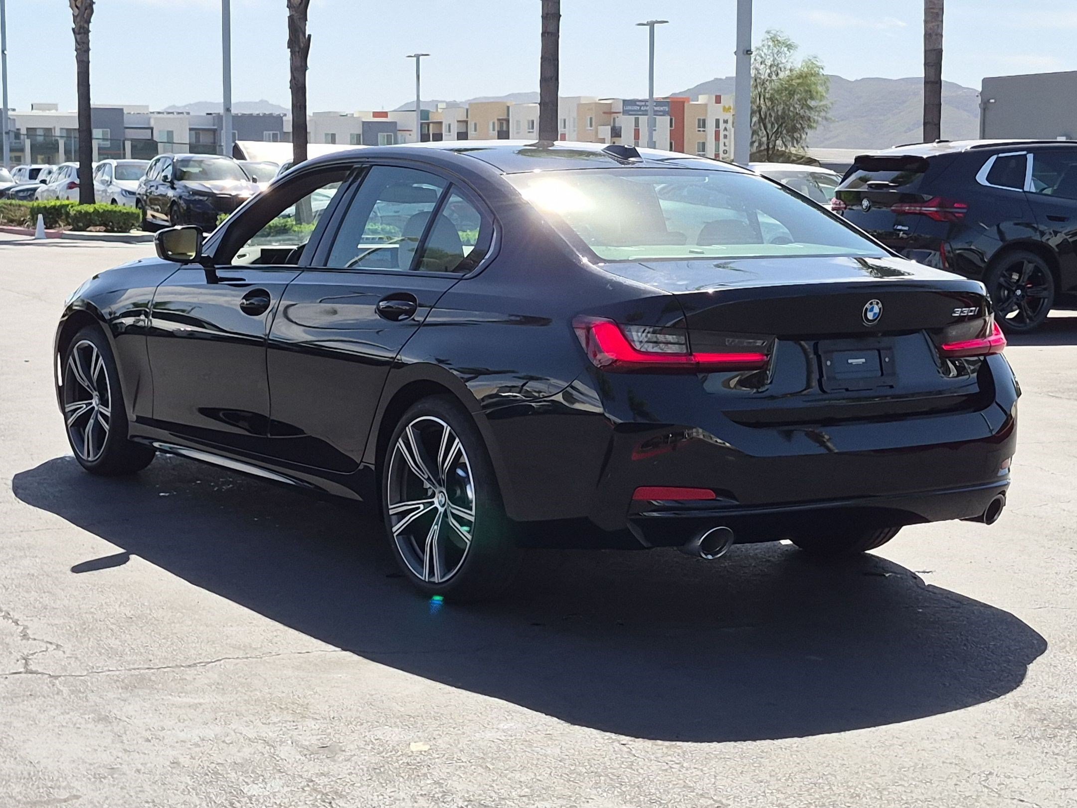 Certified 2023 BMW 330i Sedan w/ Premium Package RWD image 8