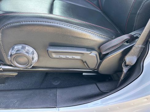 Used 2022 Jeep Wrangler Unlimited Rubicon w/ Xtreme Recon 35" Tire Package image 18