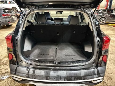 Certified 2022 Kia Seltos S image 22