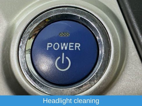 Used 2014 Toyota Prius V Five image 19