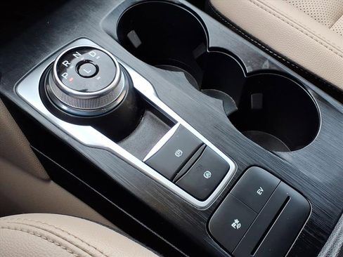 Certified 2022 Ford Escape SEL w/ Technology Package image 21