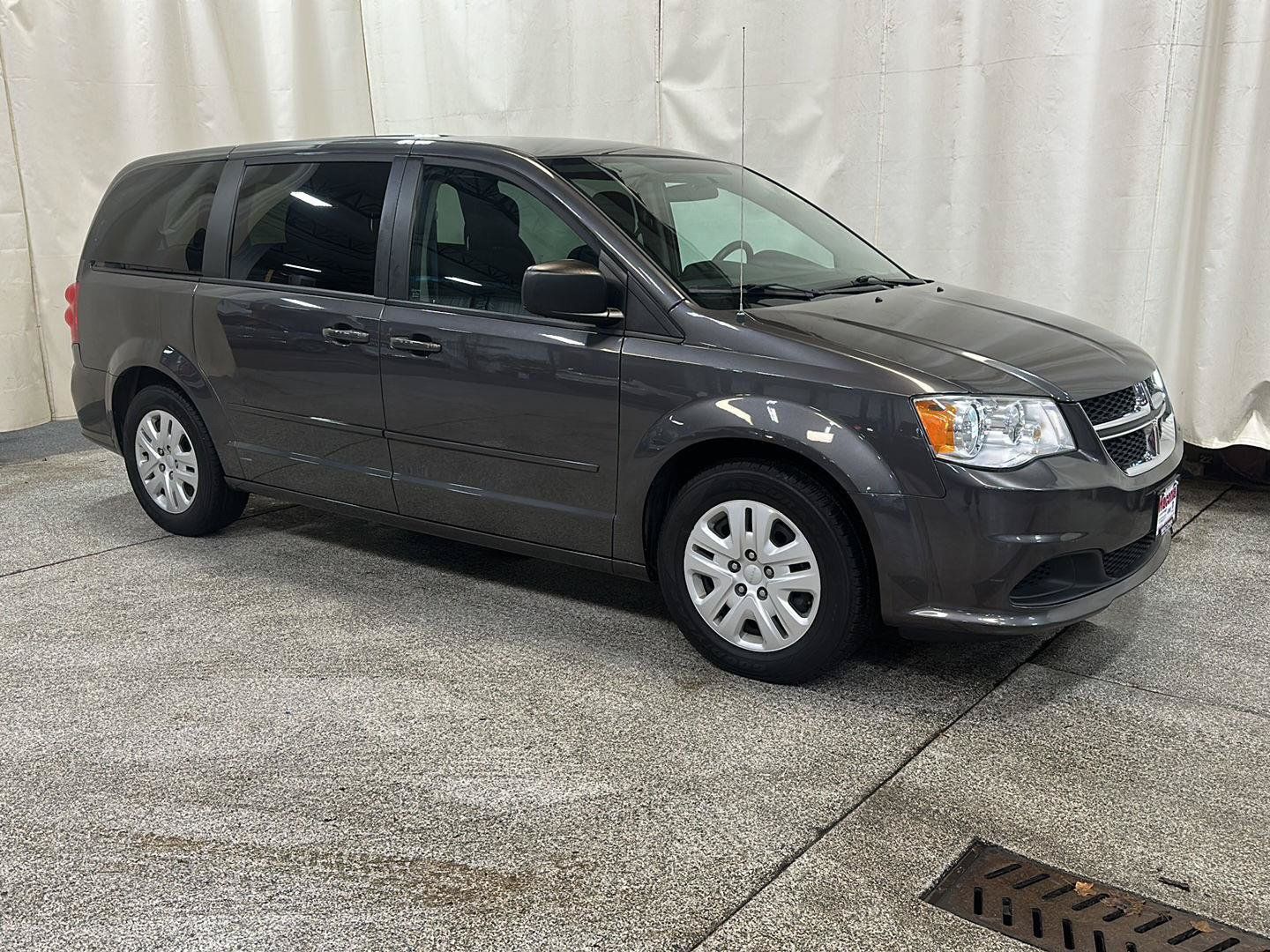 Used 2015 Dodge Grand Caravan SE w/ Quick Order Package 29E SE FWD image 7