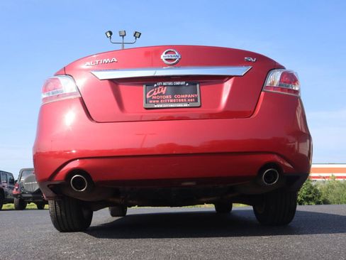 Used 2015 Nissan Altima 2.5 SV FWD image 12