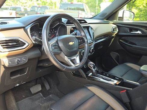 Used 2021 Chevrolet TrailBlazer ACTIV w/ Sun and Liftgate Package FWD image 25