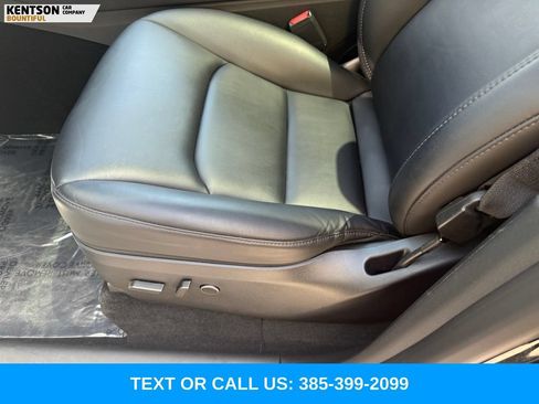 Used 2023 Tesla Model Y Performance AWD/4WD image 26