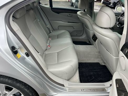 Used 2011 Lexus LS 460 L w/ Luxury Pkg AWD/4WD image 34