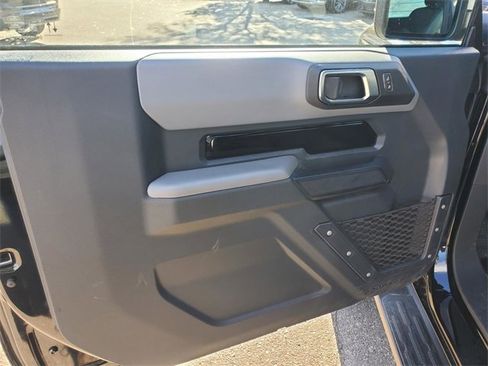 Used 2022 Ford Bronco Big Bend w/ Sasquatch Package image 9