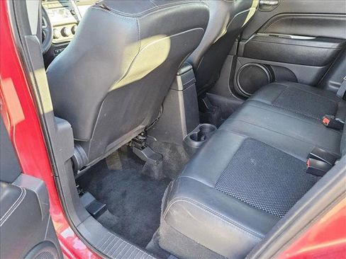 Used 2017 Jeep Compass Latitude image 16