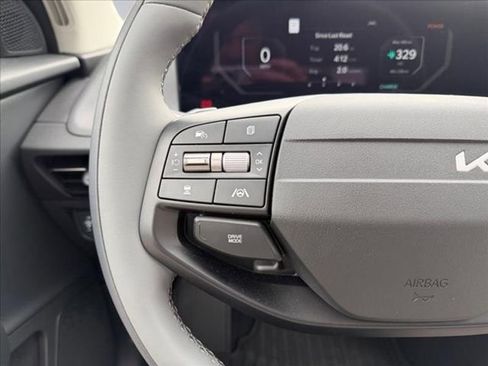 New 2025 Kia EV6 Light w/ Light LR Technology Package image 18