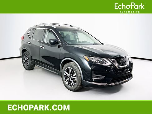 Used 2019 Nissan Rogue SV w/ Premium Package image 1