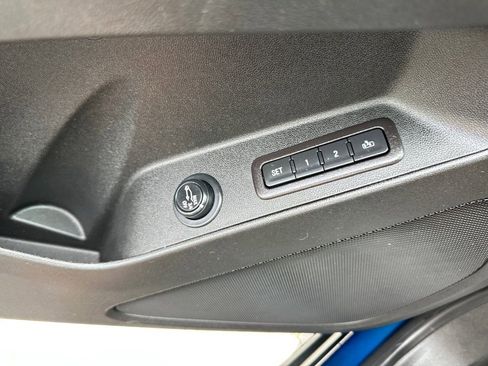 Used 2021 Chevrolet Equinox Premier image 27