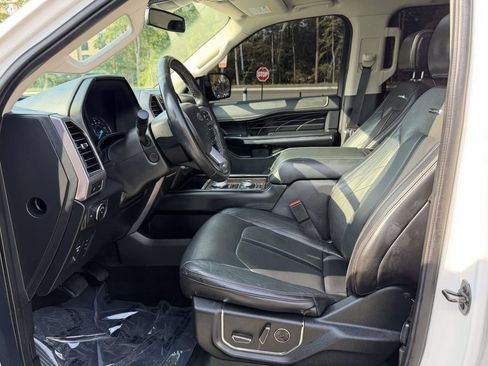 Used 2019 Ford Expedition Platinum AWD/4WD image 15