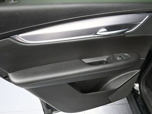 Used 2019 Cadillac XT5 Premium Luxury image 28