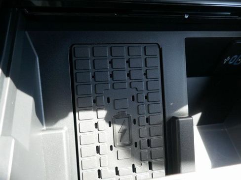 New 2026 Ford F250 Platinum w/ Tremor Off-Road Package image 24