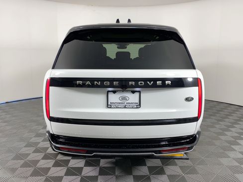 Used 2023 Land Rover Range Rover SE image 9