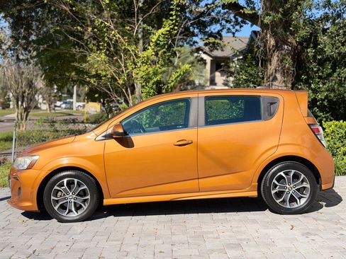 Used 2017 Chevrolet Sonic LT w/ Convenience Package image 2