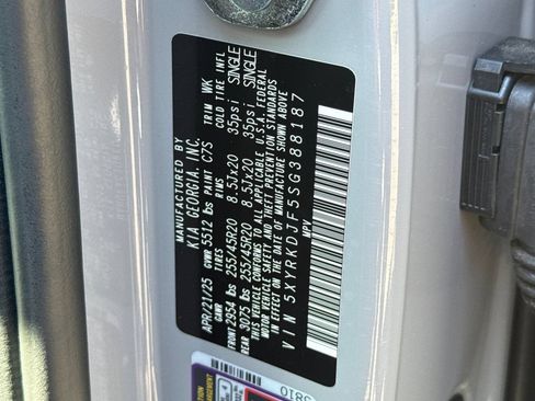Used 2025 Kia Sorento SX Prestige AWD/4WD image 31