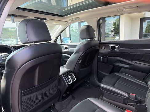 Certified 2023 Kia Sorento SX AWD/4WD image 21